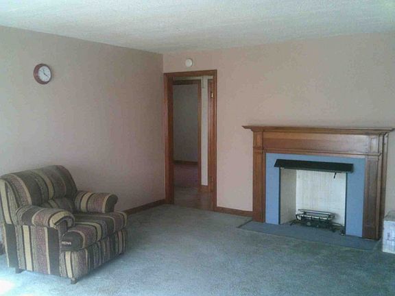 5th image of 6676 Castle Hwy