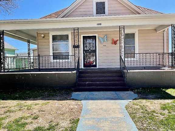 2nd image of 1009 W 4th St