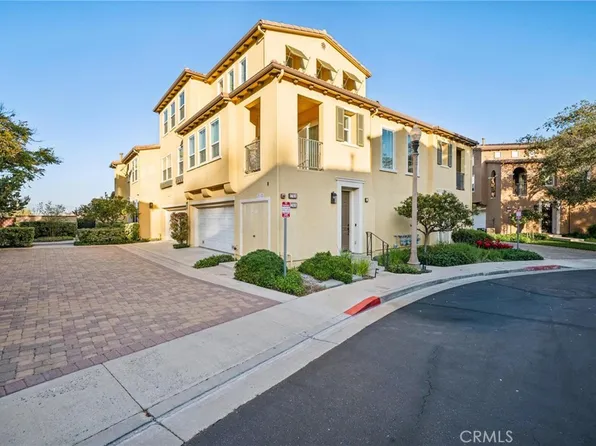 27006 Pebble Beach Dr, Valencia, CA 91381