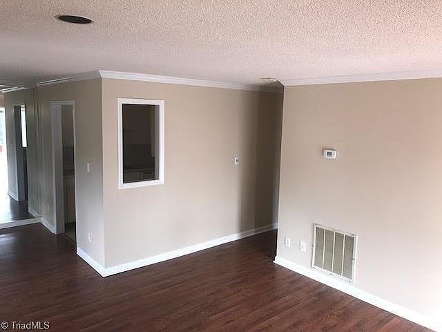 2nd image of 659 Balfour Rd