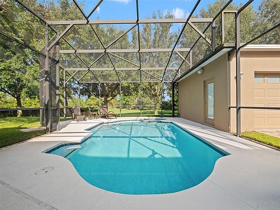 3rd image of 6158 MERIWETHER CRESCENT