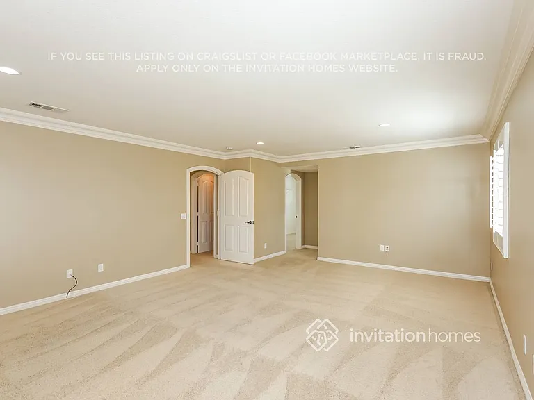 11042 Evergreen Loop — Photo 11