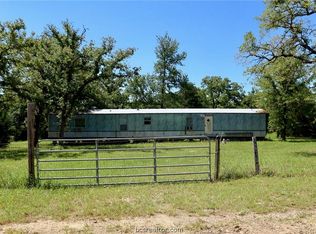 250 Berry Ln, Somerville, TX 77879