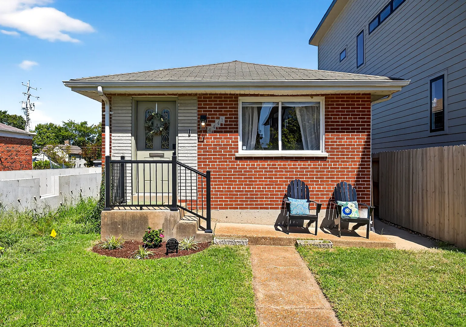 Little House on the Lane — Photo 2