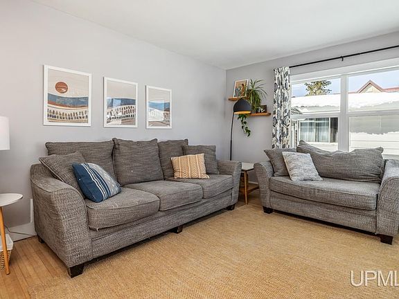 4th image of 609 Wilson Ave