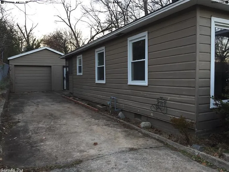 2112 S Van Buren St — Photo 9