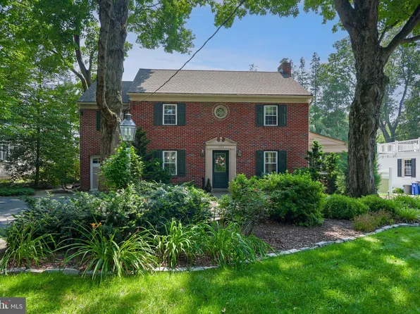 723 Farmingdale Rd, Lancaster, PA 17603