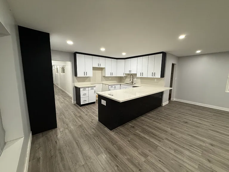 2321 W Avenue M4 — Photo 3