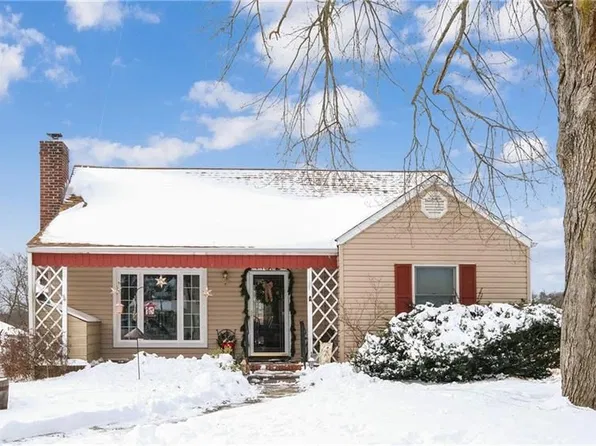 17 Hillcrest Ave, Brewster, NY 10509