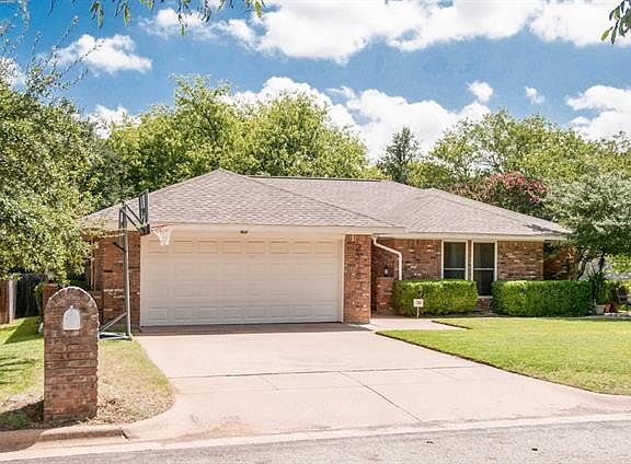 2nd image of 2315 Oakside Dr