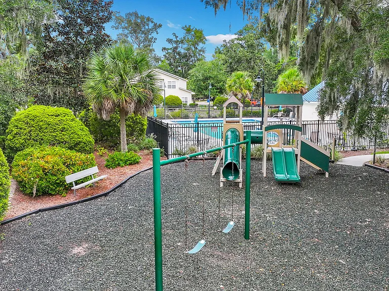260 Grand Oaks Dr — Photo 32