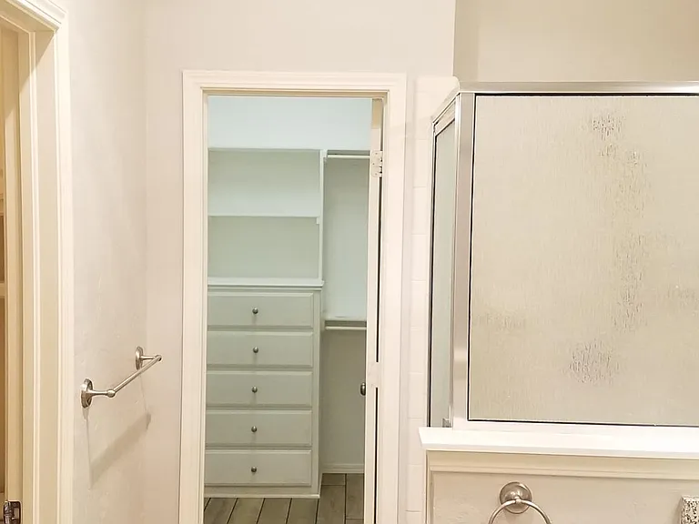 Walk-in closet