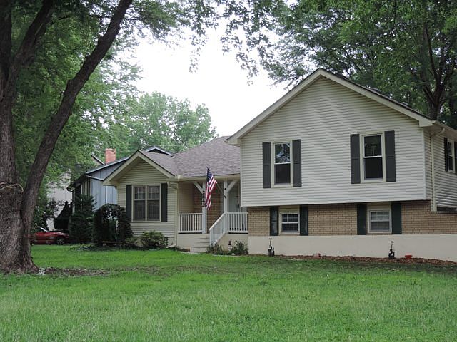 1st image of 2843 Sweet Briar Dr