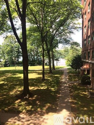 89 91 95 Riverdale Ave Yonkers Ny 10701 Officespace Com