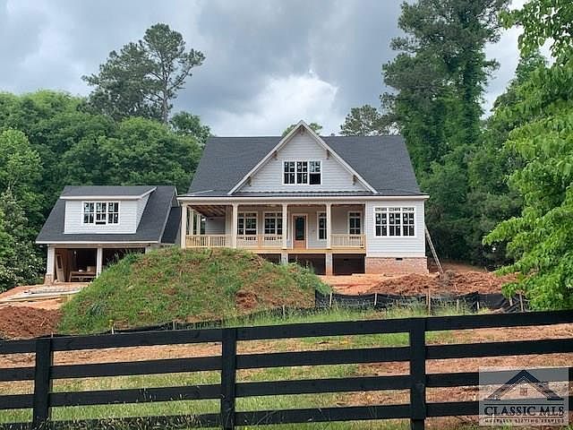 2nd image of 100 Tanglewood Dr