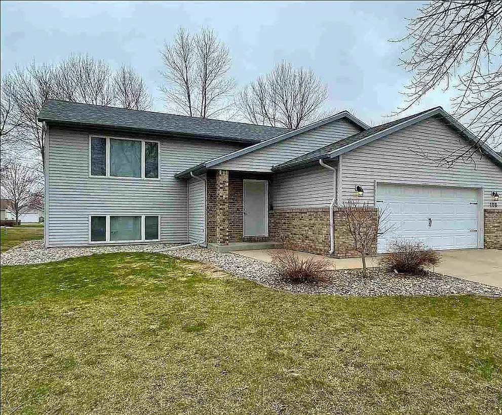 3 bed, 2144 sqft, $2,000 — Photo 4