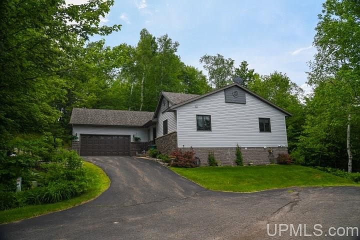 1st image of 255 Birchridge Dr