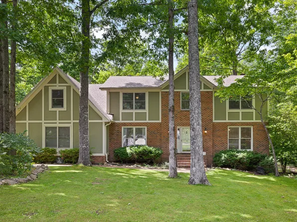 16 Cool Springs Rd, Signal Mountain, TN 37377