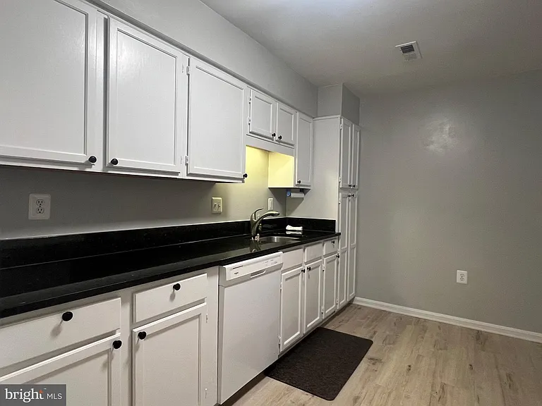 10448 Rapidan Ln — Photo 7