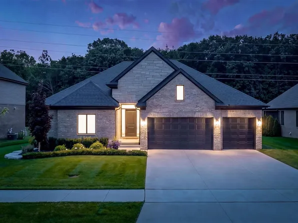 53908 Lawson Creek Dr, Shelby Township, MI 48316