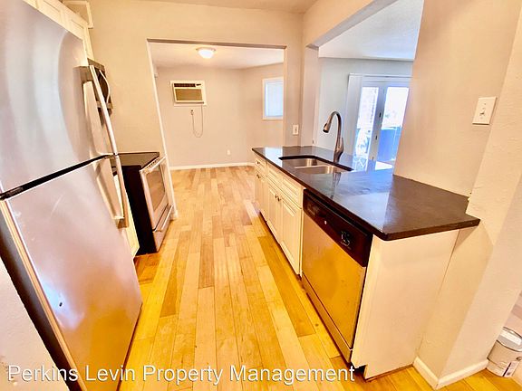 5th image of 315 Buchanan St NE Unit 1