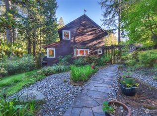 6998 Island Center Rd NE, Bainbridge Island, WA 98110
