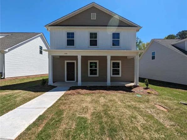 1016 Fairfield Dr, Seneca, SC 29678