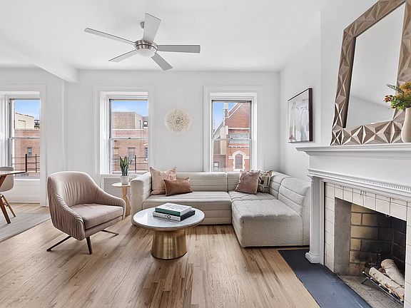 2nd image of 113 Carroll St #3