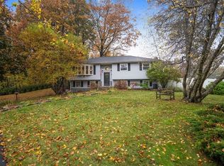 39 Meadow Dr, Middleton, MA 01949