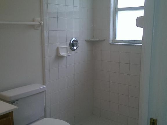 2nd image of 101 Leon Ave