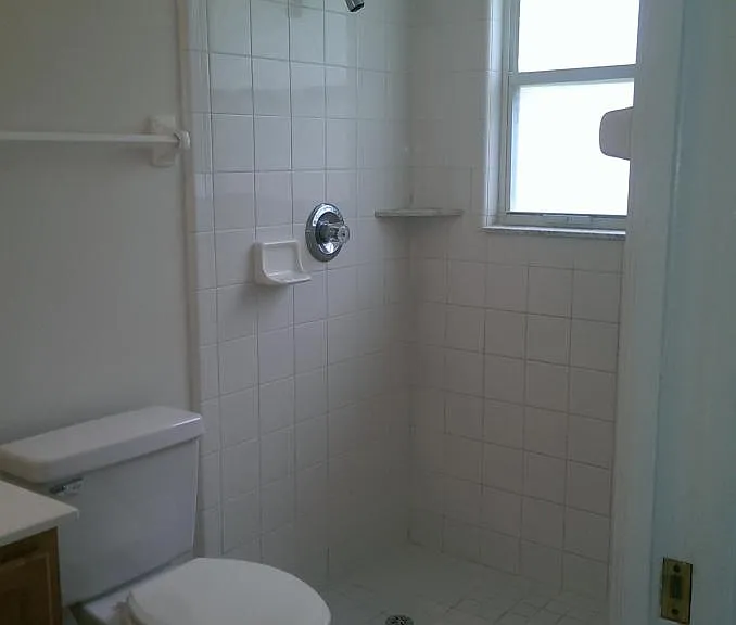 101 Leon Ave — Photo 2