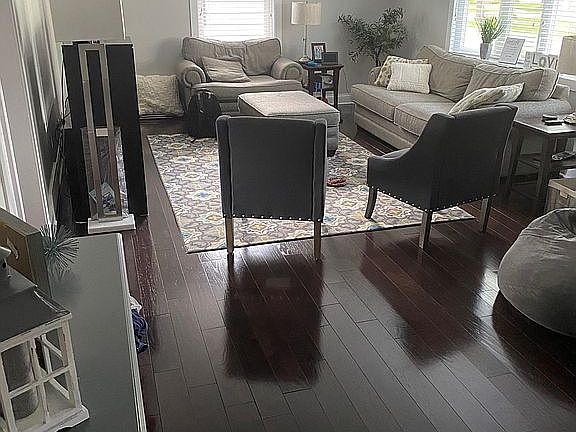 5th image of 511 N Lombard Ave