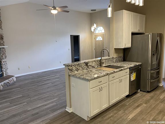 4th image of 11123 NW 37th Ln