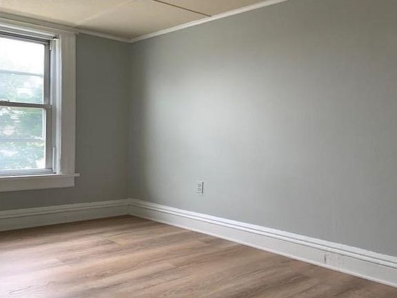 A bonus room next to the master bedroom