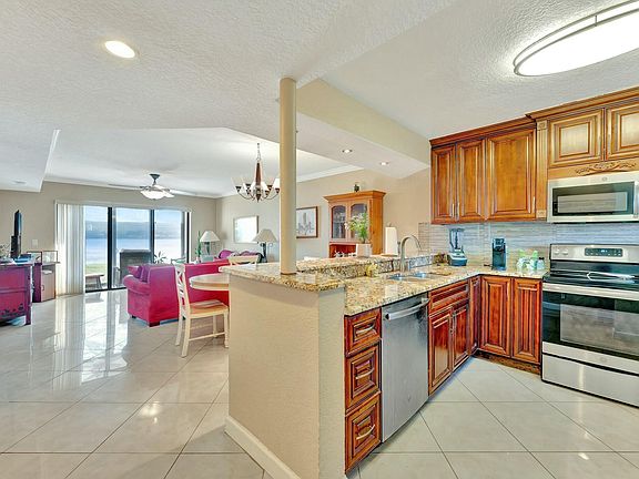 3rd image of 703 Republic Court