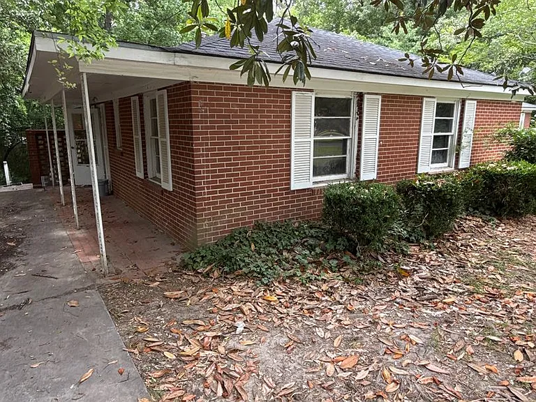 2871-2873 Audubon Cir — Photo 1