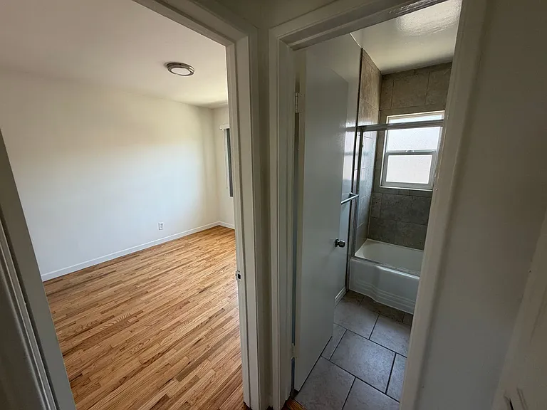 w4061 — Photo 14