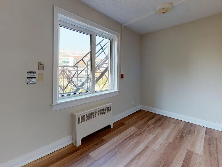 775 Concession St — Photo 9