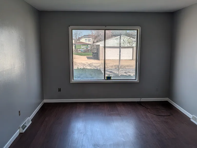 2605 E 141st Pl — Photo 3