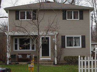 45 Glendale Dr, Lancaster, NY 14086