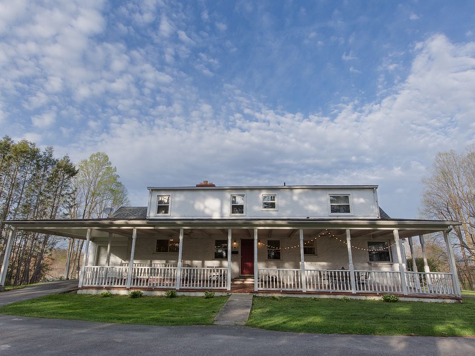 1st image of 221 Platt St