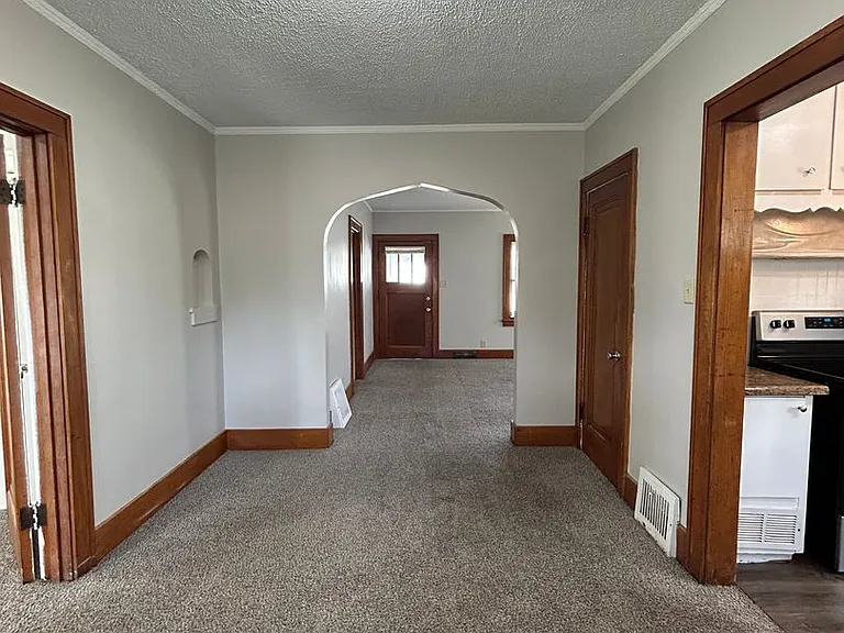3516 N 47th Ave — Photo 10