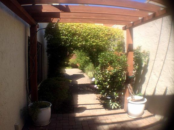 2nd image of 3 Barcelona Cir