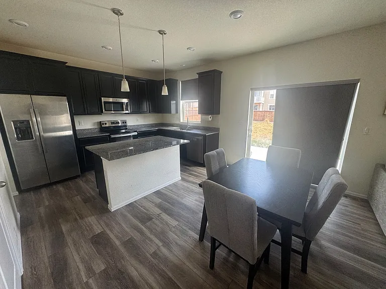 956 Gooseberry Ct — Photo 3