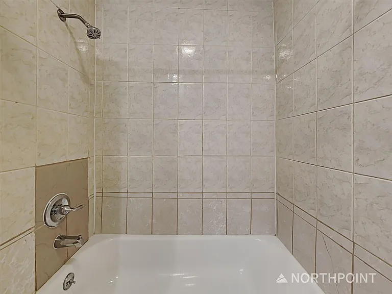1504 Carnation Dr — Photo 17