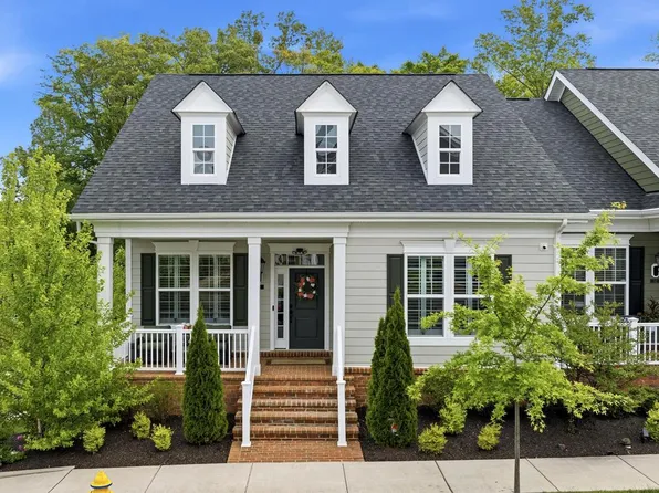 50 Jockey Dr, La Plata, MD 20646