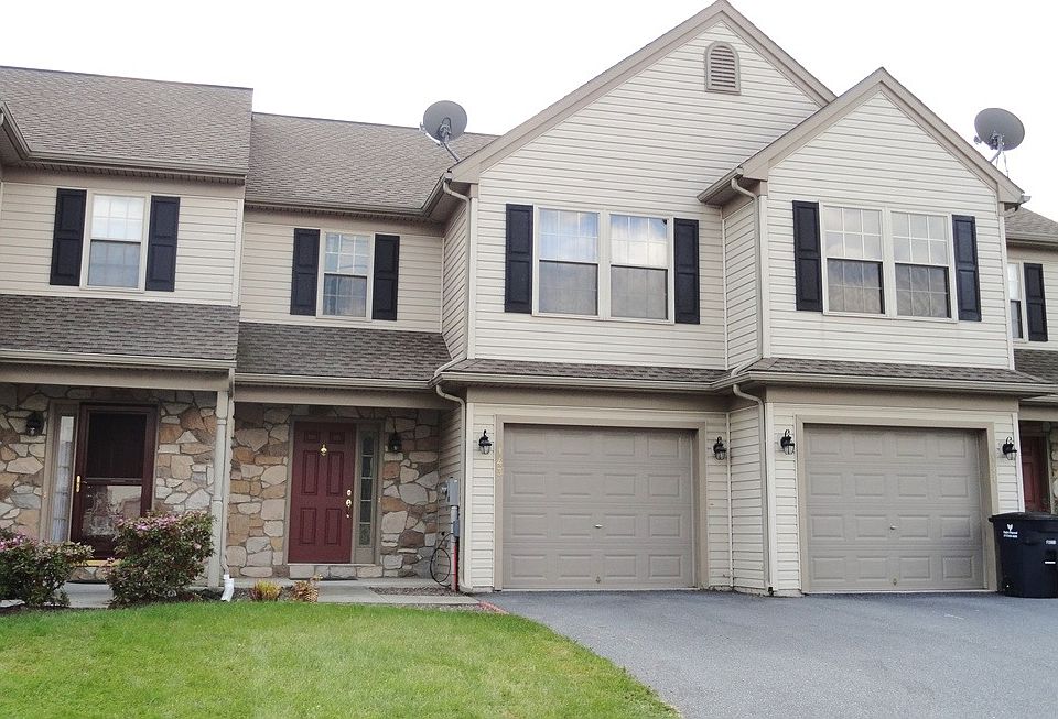 Front of Similar House