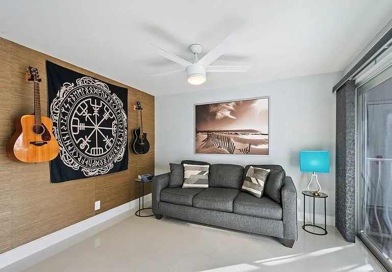 1705 N Riverside Dr #2 — Photo 50