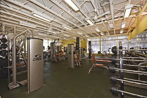 Sold by Re/Max In The City | media 31