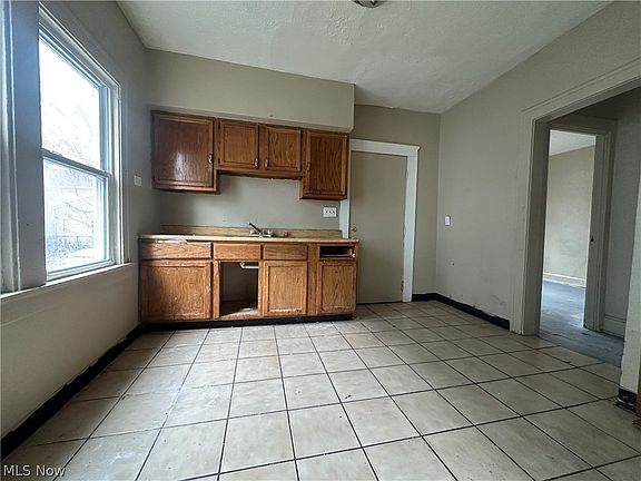 4th image of 13510 Coit Rd